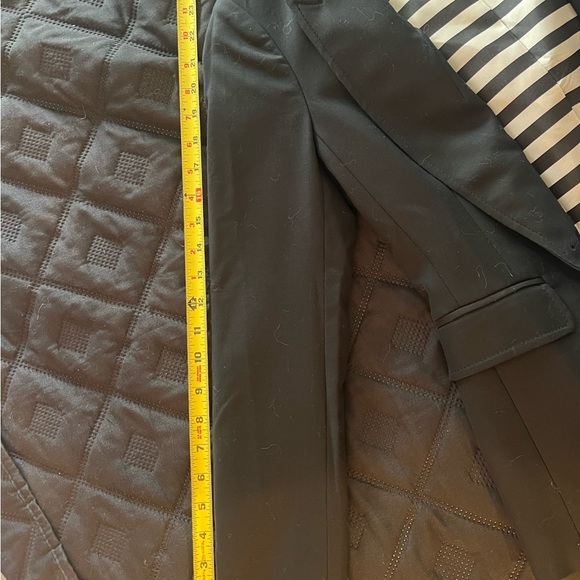 Banana Republic Black Blazer with Striped Lining - Picture 5 of 5